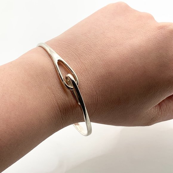 Authentic Tiffany & Co Silver 925 Infinity Interlocking Bangle Bracelet - Picture 10 of 10